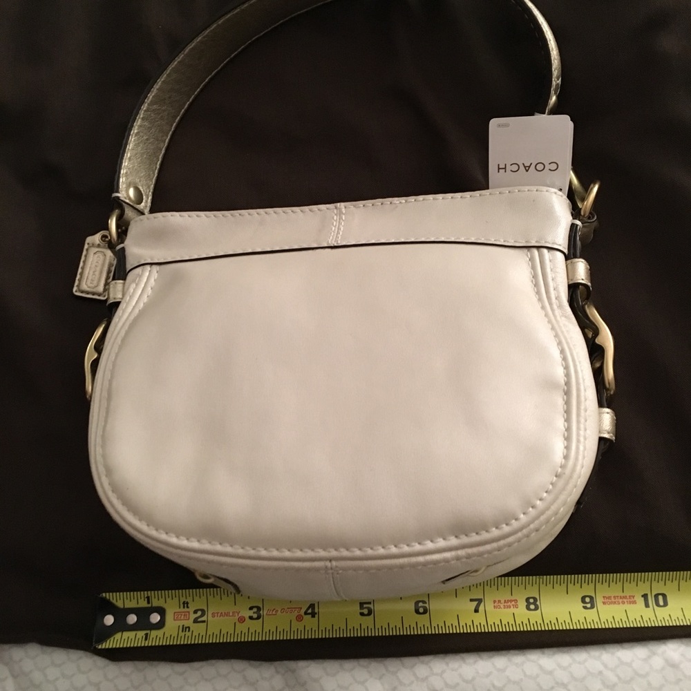 🆕👜Authentic Coach Zoe Leather Top Handle Pouch - Picture 4 of 5